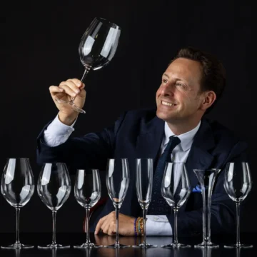Press Release: America Golden Award Honors Maximilian Riedel as the Finest Glassmaker 2023