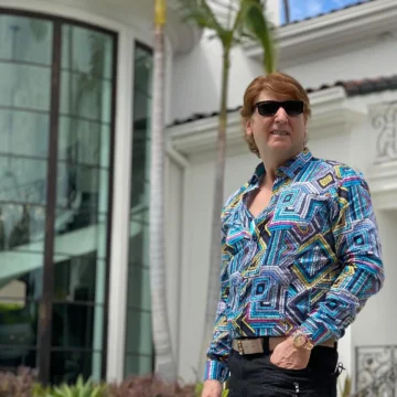 America Golden Award Honors producer Michael as the Best Watch Reviewer in the USA